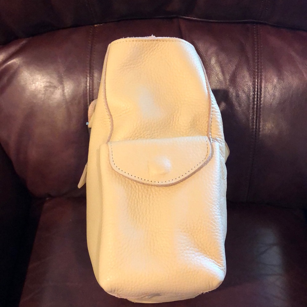 NWOT Samantha Thavasa New York leather handbag - Picture 3 of 8
